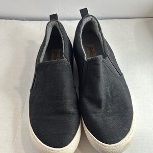 Zodiac Black Canvas Loafers Slip-On Shoes Sz 9 Excellent Condition